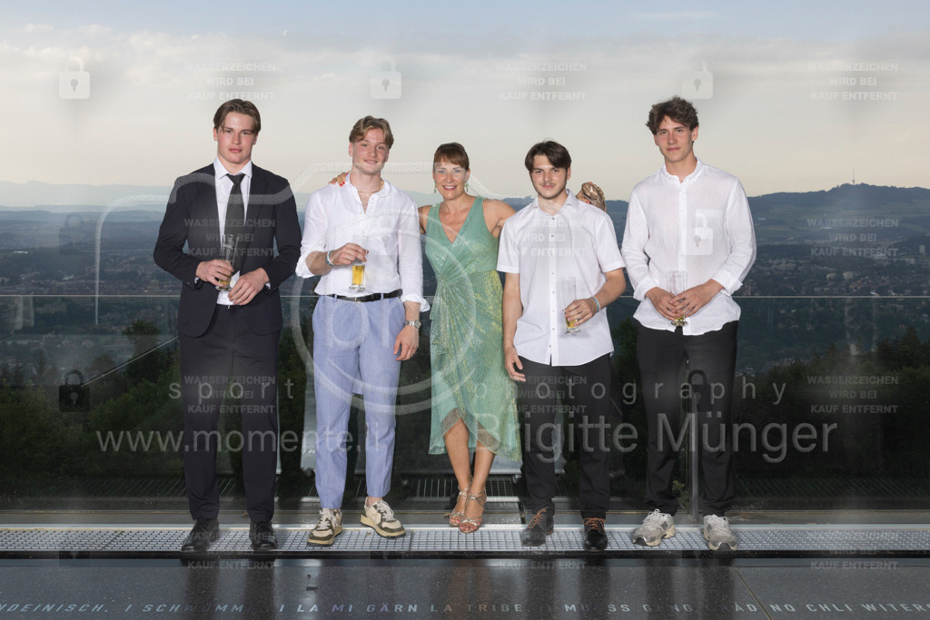 FeusiDiplomfeier_R5OO3044 | Brigitte Münger / bmsportphotography - Realisiert mit Pictrs.com