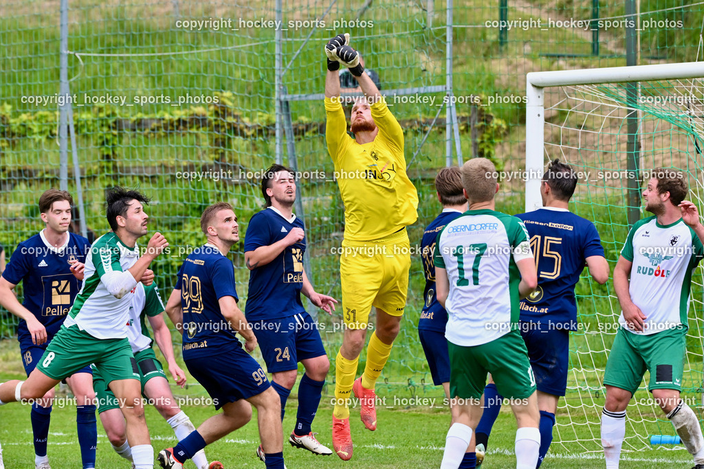 ATUS Velden vs. VST Völkermarkt | #18 Nicolas Manuel Modritz ATUS Velden, #8 Daniel Horst Ramsauer VST Völkermarkt, #99 Luca Alexander Pollanz ATUS Velden, #24 Gerfried Einspieler ATUS Velden, #31 Alexander Kofler ATUS Velden, #17 Daniel Ulrich Primusch VST Völkermarkt, #15 Manuel Wallner ATUS Velden, #6 Lukas Ladinig VST Völkermarkt, ATUS Velden vs. VST Völkermarkt, ATUS Velden vs. VST Völkermarkt am 30.05.2024 in St. Egyden (Sportpark St. Egyden), Austria, (Photo by Bernd Stefan)
