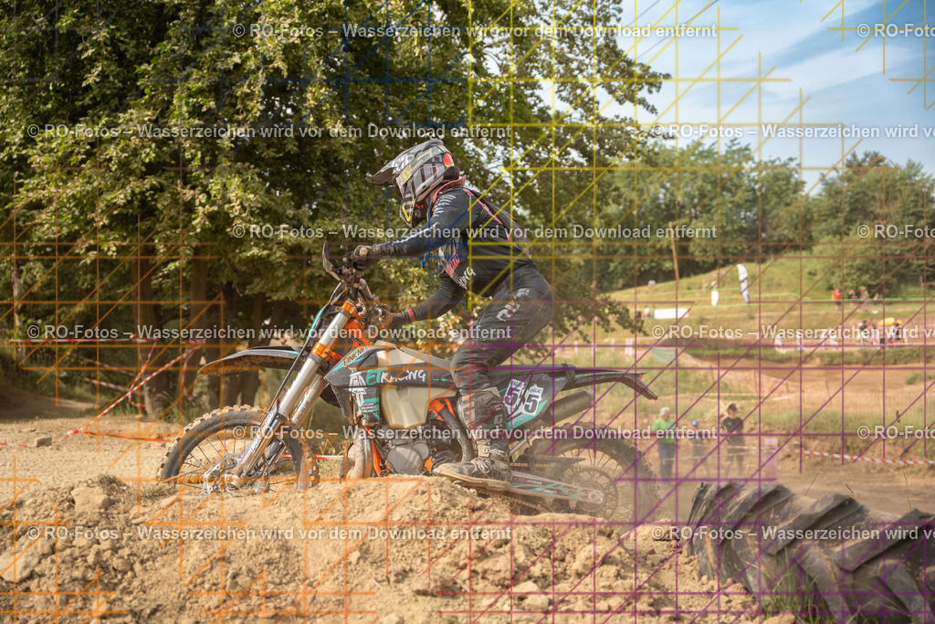 Niederwürzbach 4 Lauf-552 | Sportfotografie von RO-Fotos: Motorsport, Motocross, Enduro, Laufveranstaltungen und Triathlon. Professionelle Fotos von Sportlern und Events. - Realisiert mit Pictrs.com