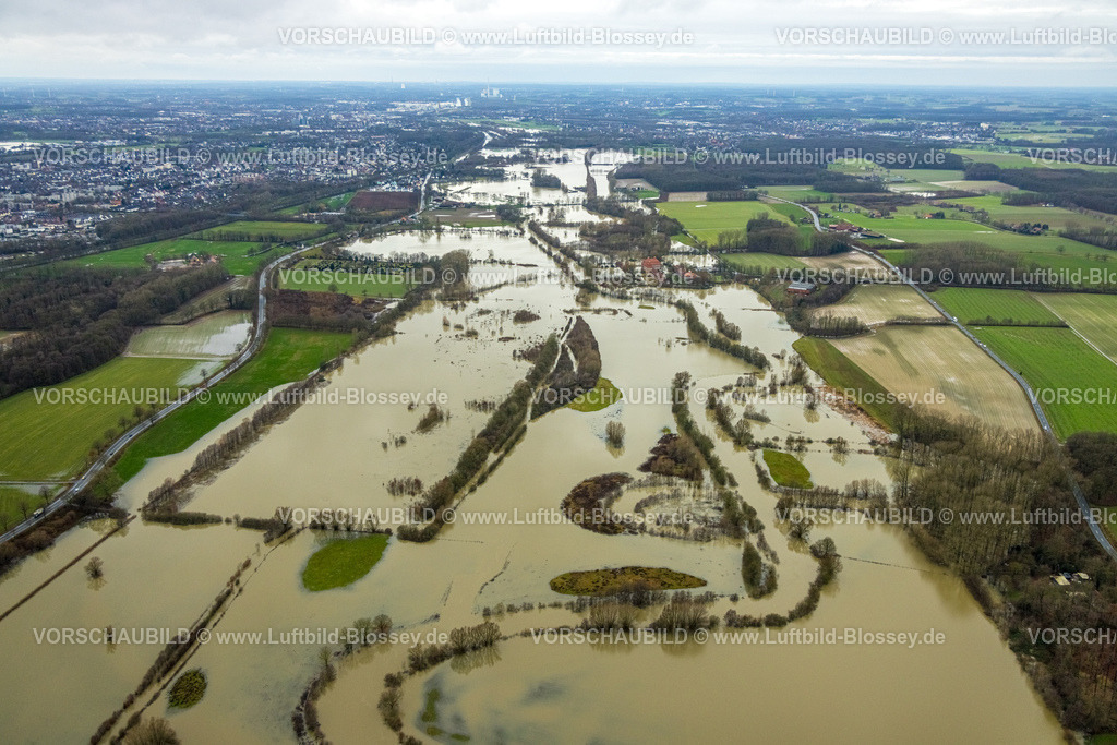 Hamm231201074 | Luftbild vom Hochwasser der Lippe, Weihnachtshochwasser 2023, Fluss Lippe tritt nach starken Regenfällen über die Ufer, Überschwemmungsgebiet Lippeaue Oberwerrieser Mersch am Schloss Oberwerries, Uentrop, Hamm, Ruhrgebiet, Nordrhein-Westfalen, Deutschland