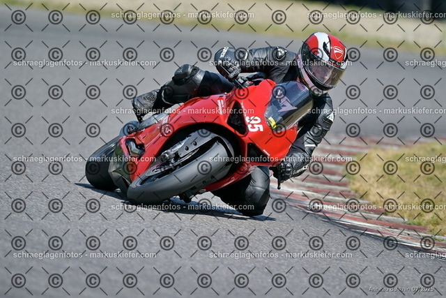 25bt04-0990 | markuskiefer.com - Realisiert mit Pictrs.com