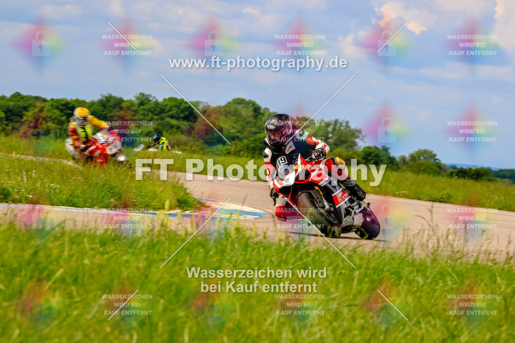 MotoTeam-0994 | Hier findet Ihr Bilder von Touristenfahrten auf der Nürburgring Nordschleife oder von anderen Veranstaltungen die ich besucht habe. Viel Spass beim Durch Schauen 