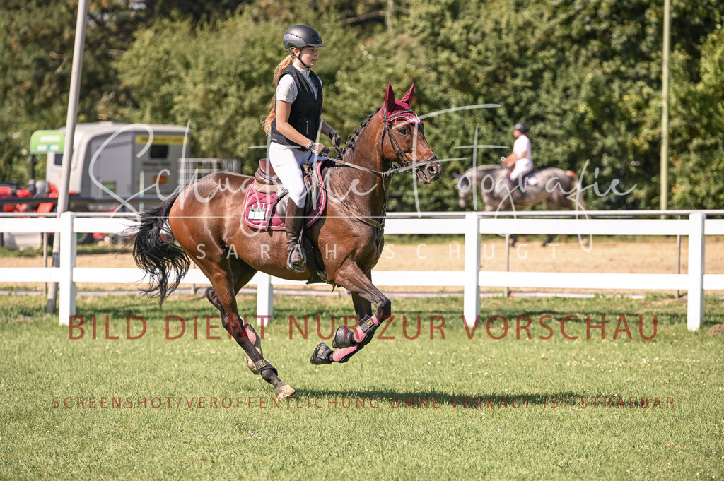 Schugtsche-Düren.2024-06.Stilspringprf.A_-76 | Schugtsche Fotografie - Realisiert mit Pictrs.com