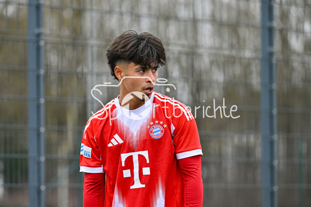 FC Bayern Amateure - Stuttgarter Kickers | MUNICH, GERMANY - 07. FEBRUARY: im Bild Maycon NORMANHA CARDOZO (FC Bayern München II 8) / Einzelfoto / Freisteller während dem Testspiel zwischen den Amateuren des FC Bayern und den Stuttgarter Kickers am FC Bayern Campus