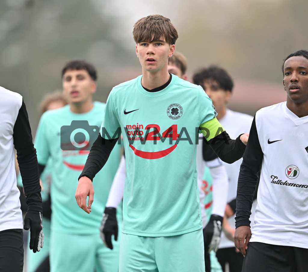 Fussball I Herren I Saison 2025-2026 I Bundesliga I 6. Spieltag I Eintracht Frankfurt - FC Bayern München  | MWMARA - Realisiert mit Pictrs.com