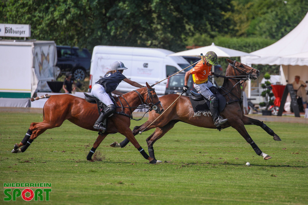 Polo_Willich_070623_075 | Bildergalerie von Sport-Ereignissen aber auch von weiteren spannenden Dingen - nicht nur vom Niederrhein. In Anlehnung an den bekannten Spruch von Hanns Dieter Hüsch heißt das Motto: "Niederrhein ist überall".  - Realisiert mit Pictrs.com