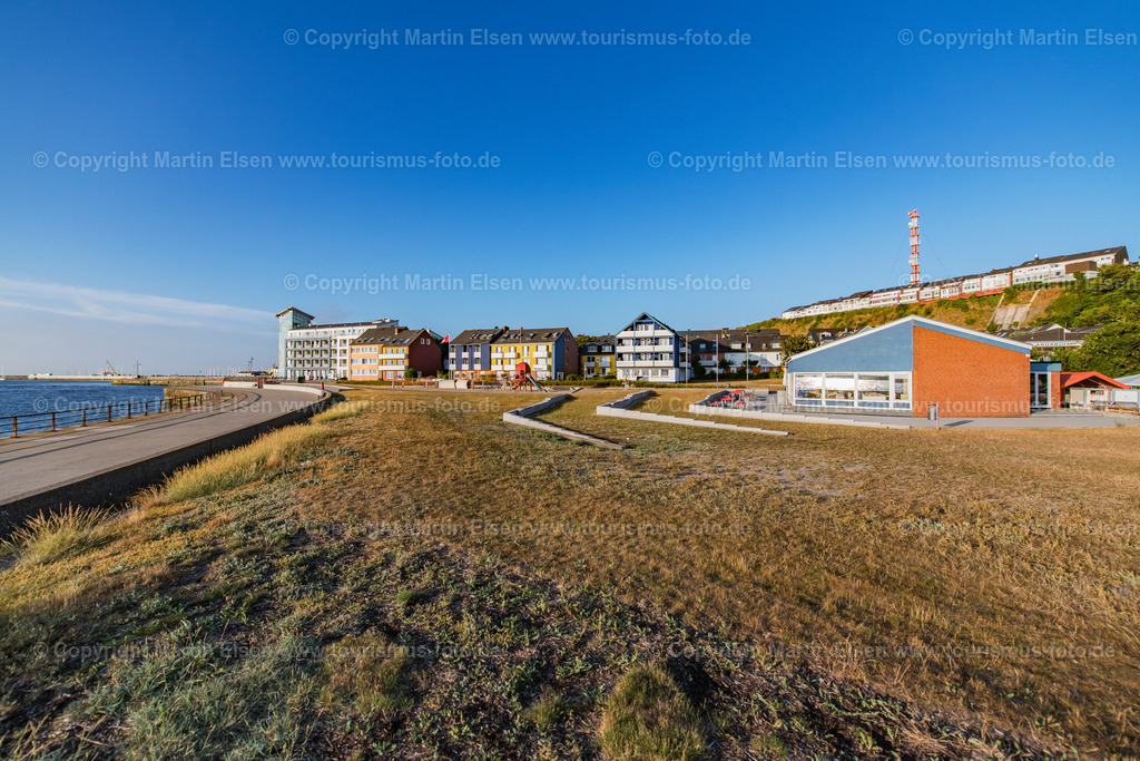 Helgoland Lesehalle_ELS_3977030818 | Helgoland - Aufnahmedatum: 04.08.2018, Aufnahmehöhe:  m, Koordinaten:  - , Bildgröße: 8103 x  5402 Pixel - Copyright 2018 by Martin Elsen, Kontakt: Tel.: +49 157 74581206, E-Mail: info@schoenes-foto.deSchlagwörter:Schleswig-Holstein,Landkreis Pinneberg,Düne,Hochseeinsel,Börteboote,Meer,Küste,Halunder,Oberland,Unterland,Strand,Seehunde,Robben,Lange Anna,Felsen,Roter Felsen,Luftbild,Luftbilder,Bastölpel - Realisiert mit Pictrs.com