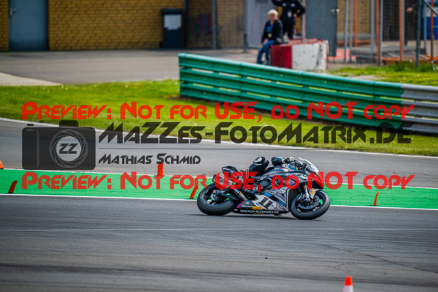 MaZZes_FotoMatrix_220508_93039 | Fotograf Mathias Schmid
Sportfotograf,
Eventfotograf,
Hochzeitsfotograf,
Portraitfotograf