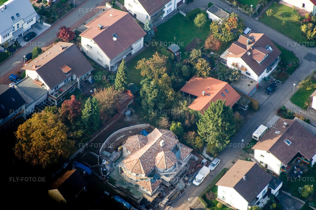 Luftbild: Baustoffhändler's Trutzburg im Ortsteil Schluttenbach in Ettlingen im Bundesland Baden-Württemberg in Deutschland. Foto: IMG_14060.jpg vom 11.10.2008 durch Werner Riehm/FLY-FOTO.de
