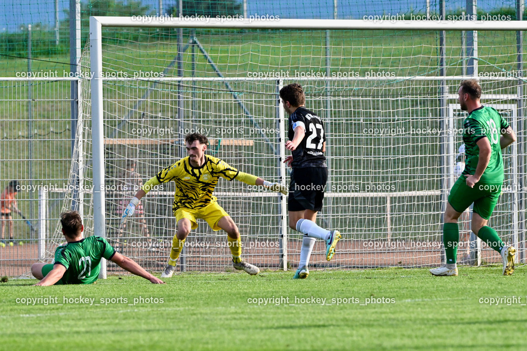 SC Landskron vs. Thal Assling  | #21 Fabio Gödel SC Landskron, #22 Alexander Jürgen Pöschl SC Landskron, #27 Dominik Klaus Kofler Thal Assling, #18 Alexander Reichmann SC Landskron, SC Landskron vs. Thal Assling , SC Landskron vs. Thal Assling  am 09.08.2024 in Villach (Sportanlage Landskron), Austria, (Photo by Bernd Stefan)