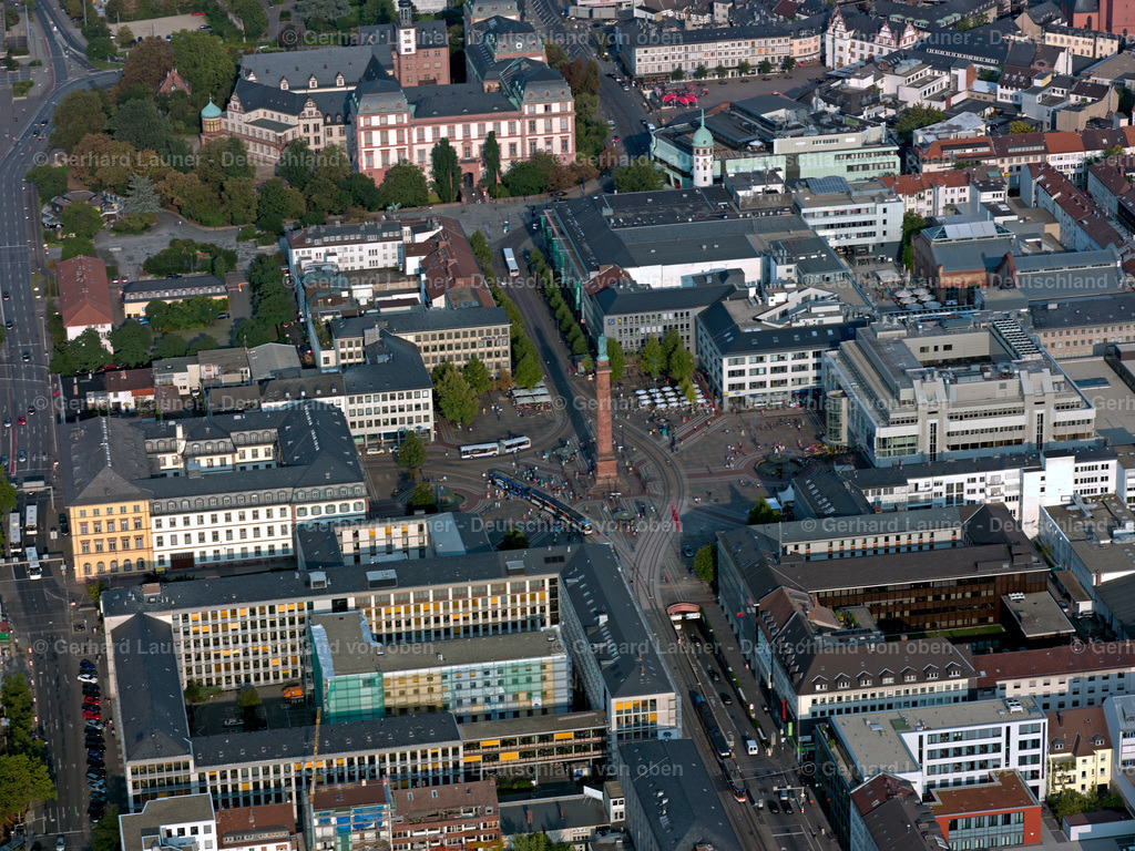 24s04104 | Der Luisenplatz mit dem Ludwigsmonument, Stadtmittelpunkt von Darmstadt wurde 1820 nach Großherzogin Luise Henriette Karoline von Hessen-Darmstadt (1761–1829) benannt