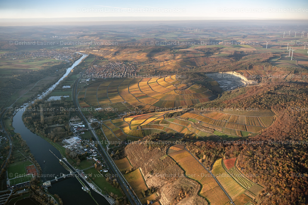 4042928 | Weinberg bei Thüngersheim, Weinlage Scharlachberg, Johannisberg, Benediktusberg, Sommerstuhl