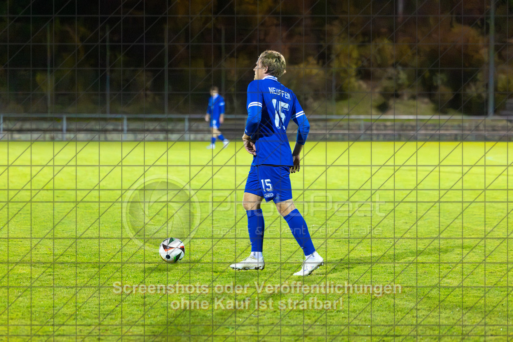 20261015_194523_0015_(c)_by_PhotoPeet | #,TSG Salach (türkis) vs. VfB Neuffen (blau), Fußball, Bezirksliga - Bezirk Neckar/Fils, 08. Spieltag, Saison 2026/2027, Rasensportplatz, Staufenecker Straße, 73084 Salach, 15.10.2026 - 19:30 Uhr,Foto: PhotoPeet / Sport- &amp; Eventfotografie / Peter Harich
