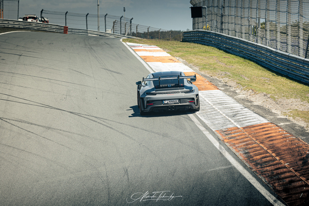 R6AT5243 _Alexander Tschuncky | Entdecken Sie die faszinierende Welt von Alexander Tschuncky Arts: Kreative Fotografie, atemberaubende Automobilkunst und hochwertiger Bilderdruck. Lassen Sie sich inspirieren! - Realisiert mit Pictrs.com