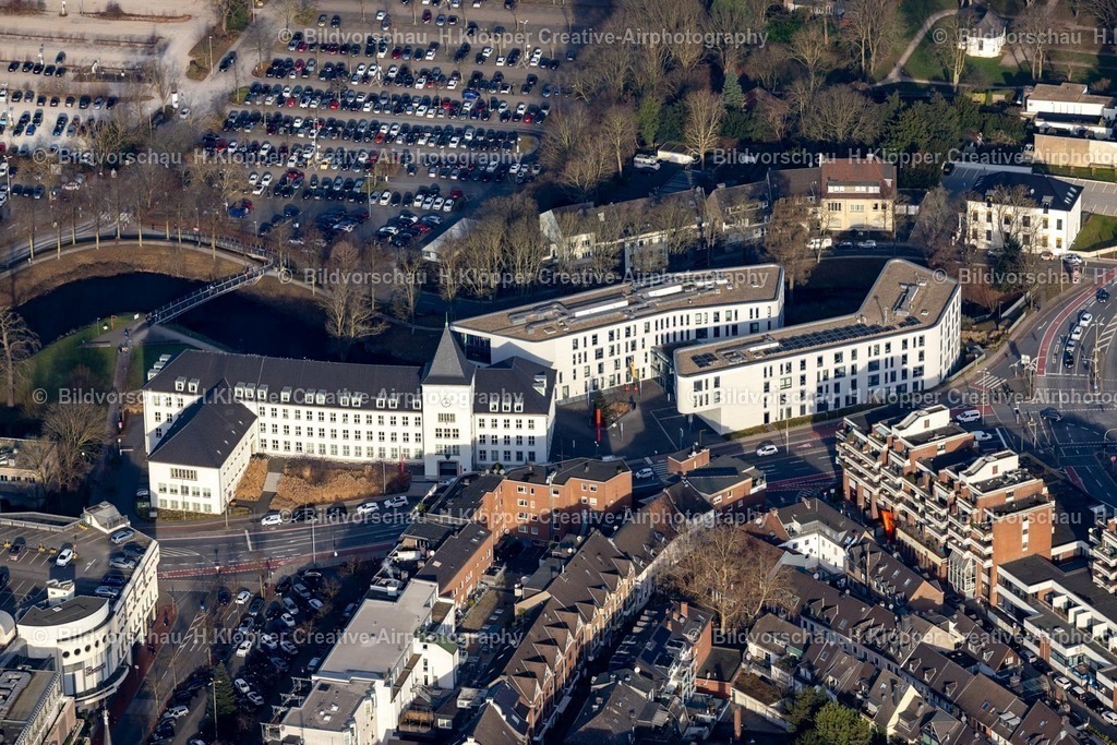 Luftbild Moers-8267 | Luftbildfotografie Gebäude der Stadtverwaltung - Rathaus am Rathausplatz in Moers im Bundesland Nordrhein-Westfalen, Deutschland - Realisiert mit Pictrs.com