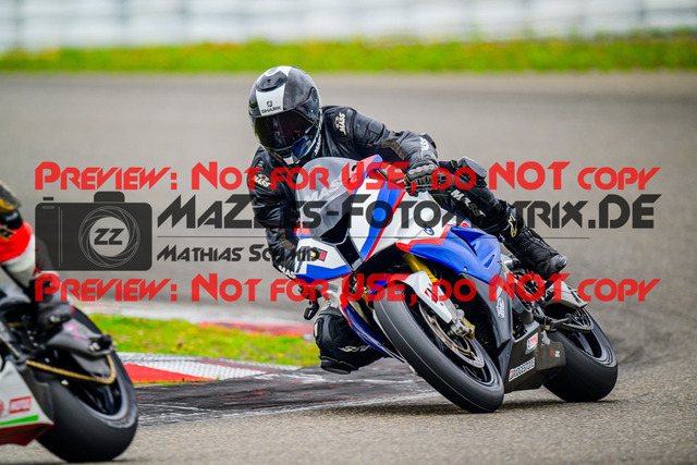 MaZZes_FotoMatrix_240804_6007705_3859 | Fotograf Mathias Schmid
Sportfotograf,
Eventfotograf,
Hochzeitsfotograf,
Portraitfotograf