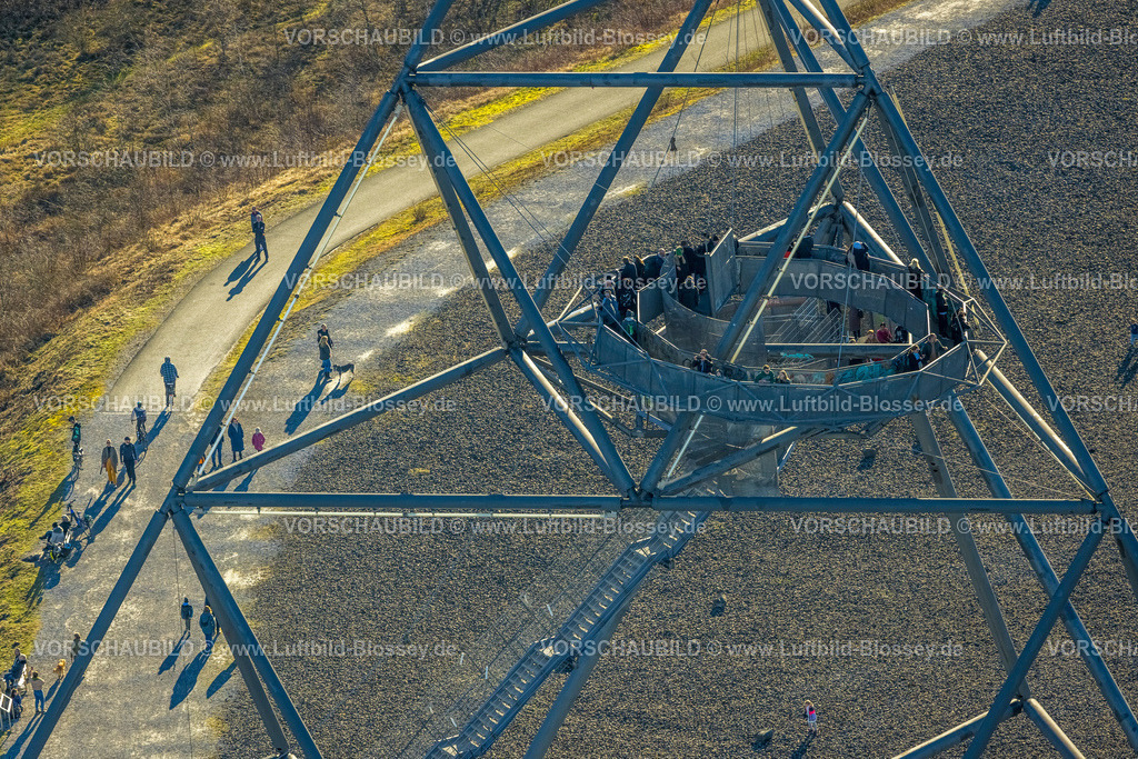 Bottrop240107353 | Luftbild, Tetraeder Skulptur, Aussichtsterrasse in Form einer dreiseitigen Pyramide, Sehenswürdigkeit auf der Halde Beckstraße, Batenbrock-Nord, Bottrop, Ruhrgebiet, Nordrhein-Westfalen, Deutschland