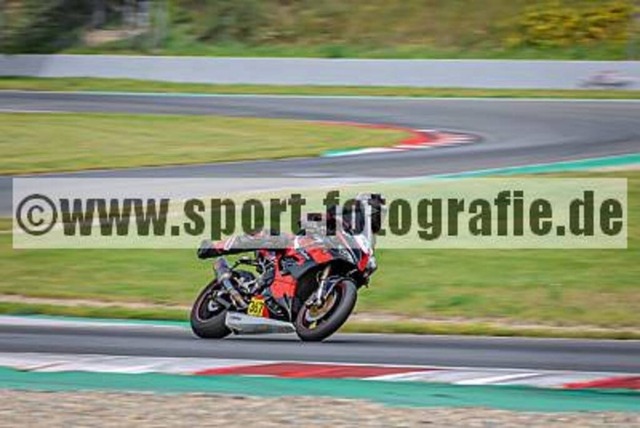 spof2468 | Professionelle Fotos von Sportveranstaltungen, aber auch Hochzeiten und anderen Events. - Realisiert mit Pictrs.com