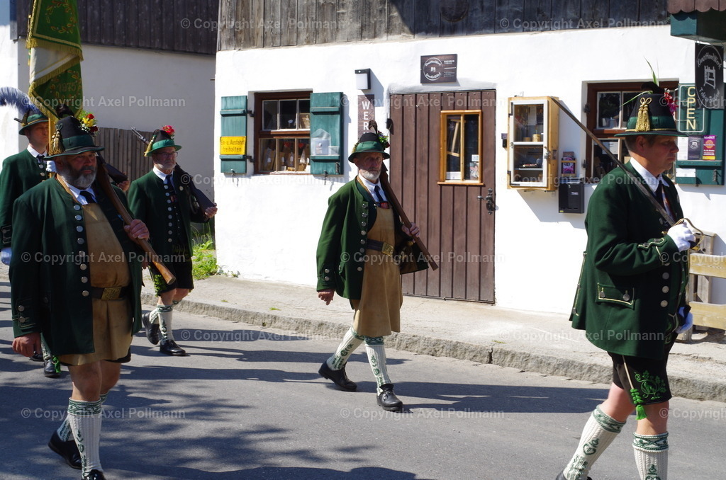 IMGP3750 | fotografiert von Axel PollmannLeonhardi Wallfahrt Benediktbeuern und Murnau, Fronleichnam, Fasching, Landschaft im Loisachtal und Benediktbeuern  - Realisiert mit Pictrs.com
