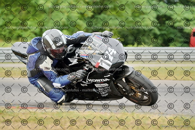 25bt05-0016 | markuskiefer.com - Realisiert mit Pictrs.com