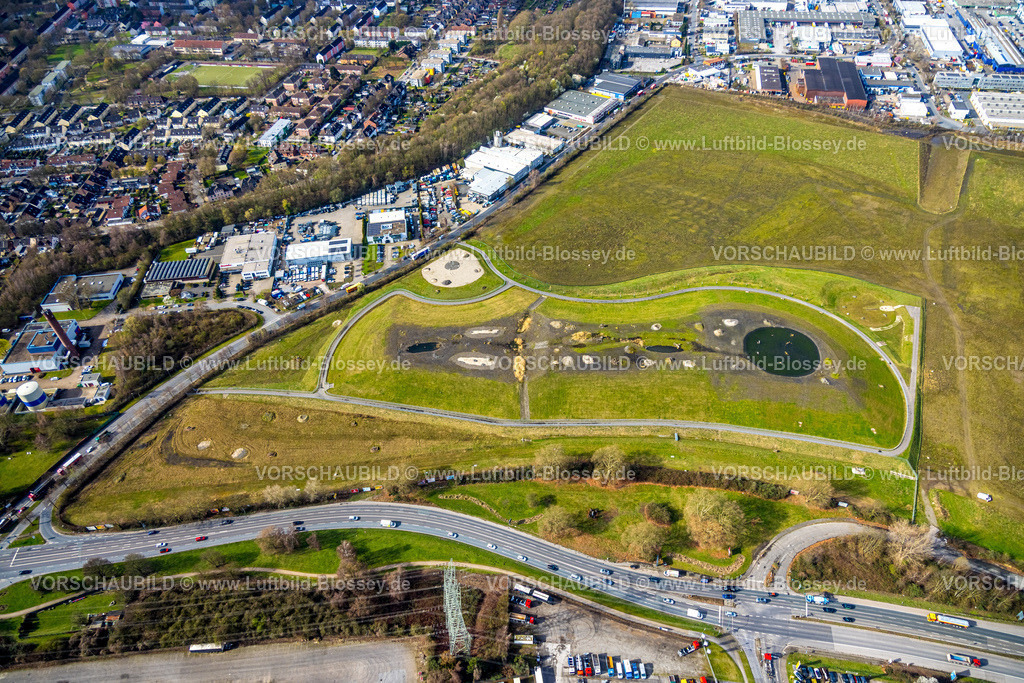 Essen260305678FreiheitEmscher | Luftbild, „Freiheit Emscher“ großes interkommunalen Stadtentwicklungsprojekte in NRW, von Essen, Bottrop und RAG Montan Immobilien, 1.700 Hektar, inklusive 150 Hektar ehemaliger Bergbauflächen, entsteht bis ca. 2030 ein neuer, nachhaltiger urbaner Raum für innovat, , Altenessen-Nord, Essen, Ruhrgebiet, Nordrhein-Westfalen, Deutschland