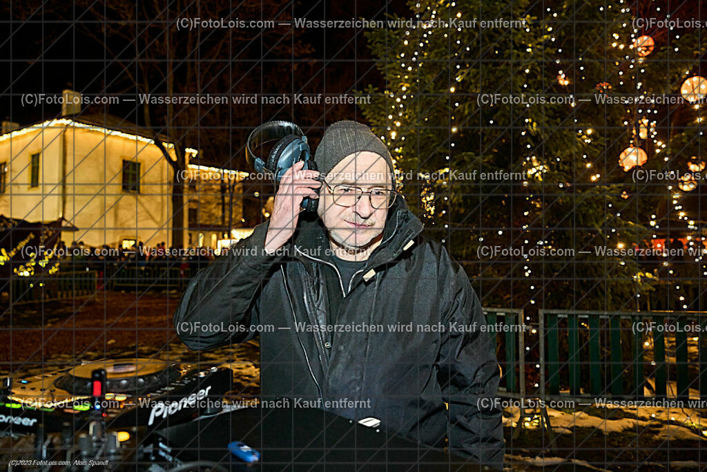 ALP5158_WIESELBURGER ADVENT_DJ Halmer Johann  | (C)FotoLois.com, Alois Spandl, WIESELBURGER ADVENT, Perchtenlauf, So 10. Dez. 2023.