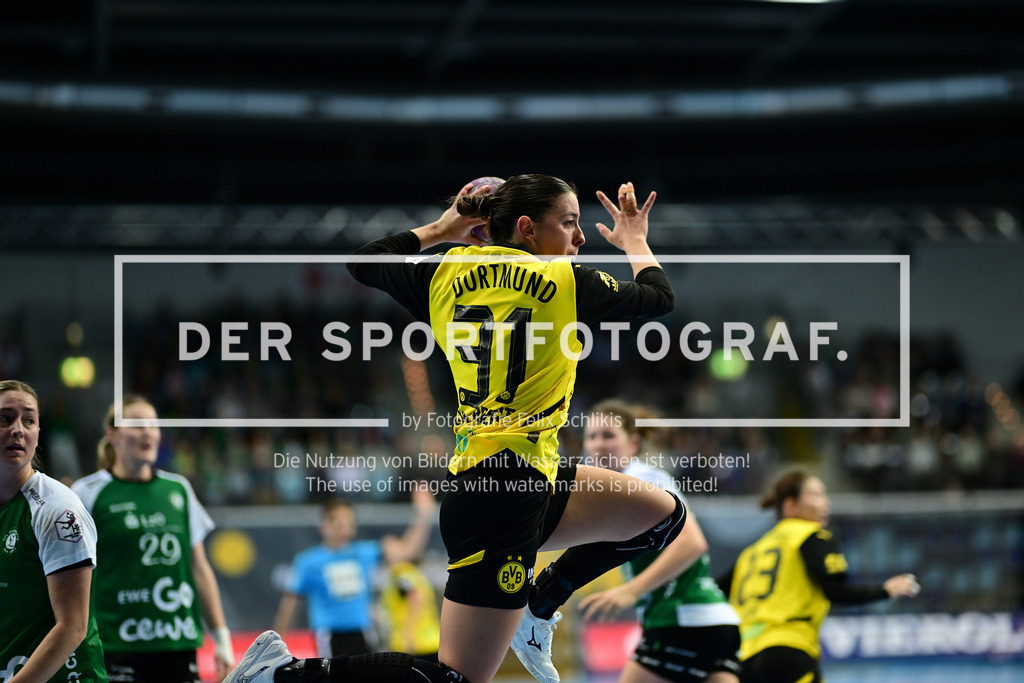 Handball I Frauen I Saison 2024-2025 I 1. HBF I 11. Spieltag I VfL Oldenburg - Borussia Dortmund I 051870 | Der Sportfotograf. - Realisiert mit Pictrs.com
