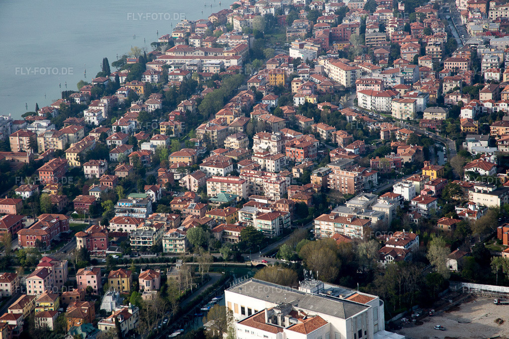 Luftbild: Città Giardino in Venezia im Bundesland Venetien in Italien. – Foto: IMG_087494.jpg vom 06.04.2016 durch Werner Riehm/FLY-FOTO.de – Auflösung des Originals: 5472 x 3648 px
