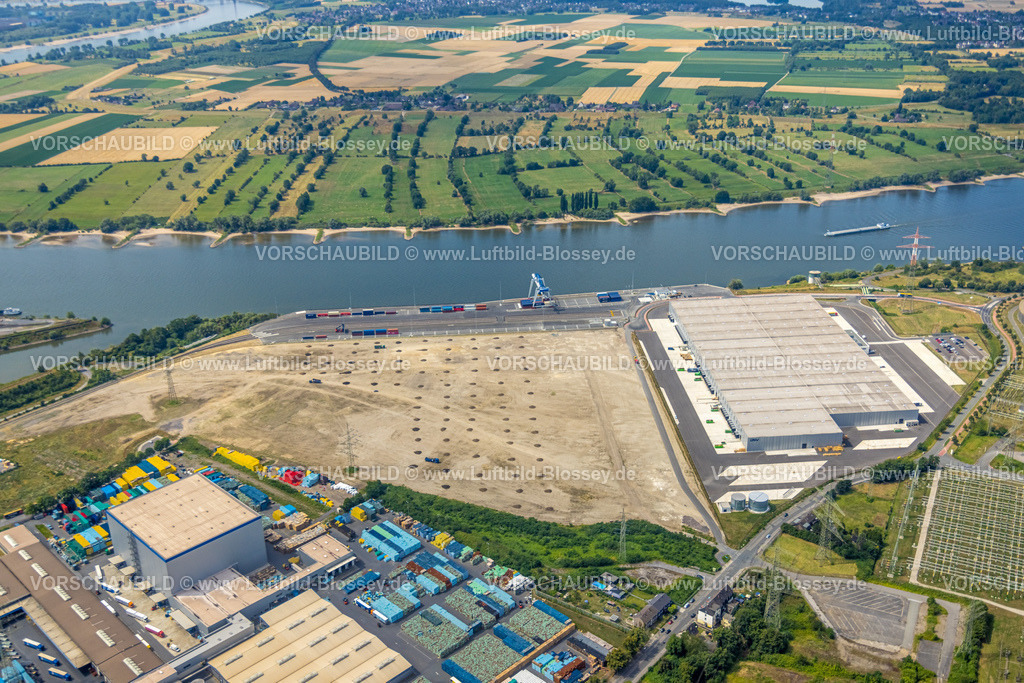 Duisburg220702521 | Luftbild, logport VI, Baustelle mit Neubau Logistikunternehmen DSV Halle, Alt-Walsum, Duisburg, Ruhrgebiet, Nordrhein-Westfalen, Deutschland