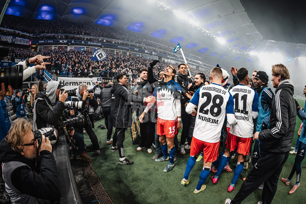 Fußball | Männer | Saison 2025/2026 | 1. Fußball-Bundesliga | 13. Spieltag | Hamburger SV vs. SV Werder Bremen | 07.12.2025 | Torjubel Yussuf Poulsen (#15, HSV)