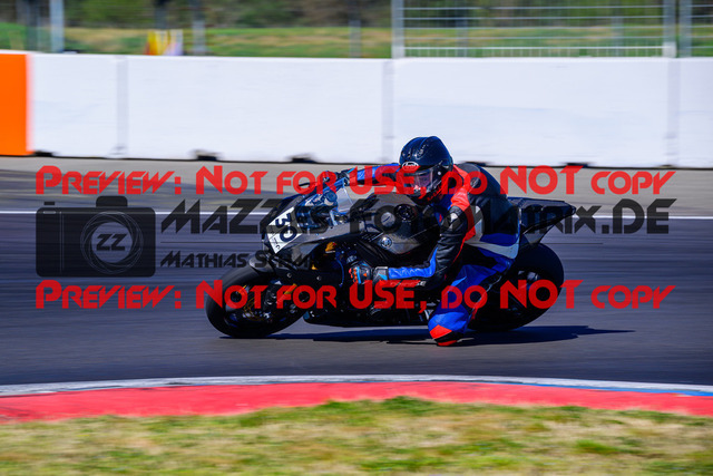 MaZZes_Fotomatrix_20250407_6021986_0713 | WEISS