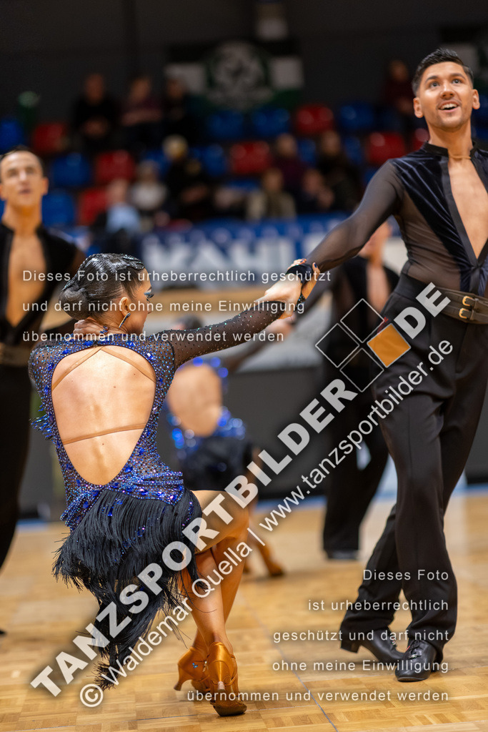 20260328-00378 | Hier finden Sie Tanz Bilder vom Latein und Standard Formationen tanzen. Sportbilder vom Tanzsport. Schöne Fotos und von Weltmeisterschaft, Europameisterschaft, Bundesliga, Regionalliga, Oberliga und Landesliga sowie von GOC Stuttgart, DanceComp, WM Bremen