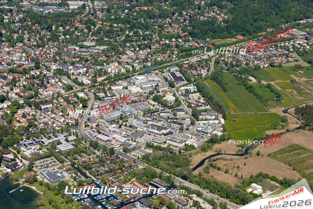 Aktuelles Luftbild von  Starnberg - Die Luftaufnahme wurde 2021 mittels UL-Flugzeug erstellt ( keine Drohne ) - hochauflösende Kamera-Systeme von  Canon -Beste Qualität - Für grossformatige Ausdrucke geeignet. Die Geschenkidee !