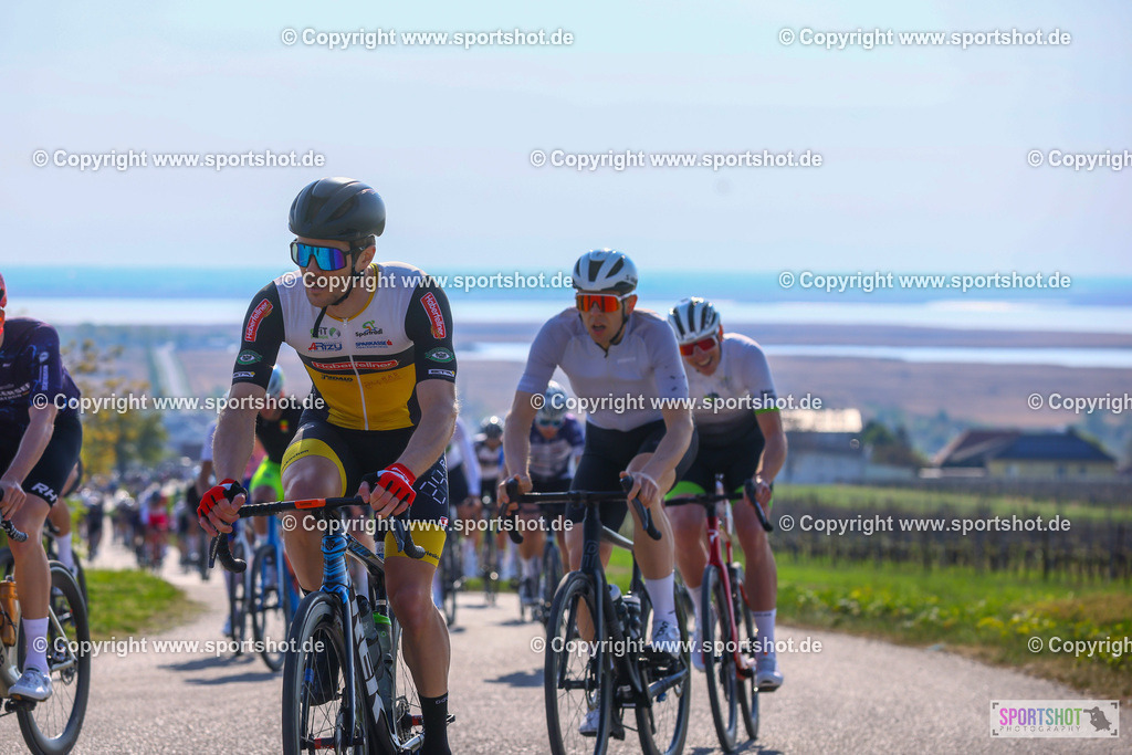 TRA_0081 | Neusiedlersee Radmarathon 2026@sportshot_your_pictrs #yourpictures#roadtowm2029 #nrm #neusiedlerseeradmarathon #neusiedlersee #neusiedlerseetourismus #burgenland #mörbisch #nrm26 #burgenlandtourismus #voglundco #poweredbyburgenlandtourismus #radsport #rad #marathon #ucigranfondo #visitburgenland #ucigranfondoworldseries