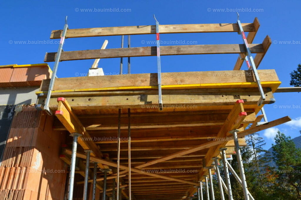 bib-lg04-betonarbeiten-0513 | Nach LV-Leistungsgruppen sortierte Detailfotos über den Bau eines Hauses. Alle Hausbau-Bilder direkt vom Urheber und Autor der Website Haus-Selber-Bauen.com