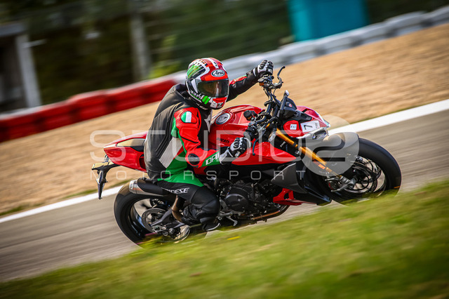 0007-250723NR-013_7 | Deine Full-Service-Agentur für ✔️Videoproduktionen und ✔️Motorsportfotografie Jetzt Angebot anfragen!