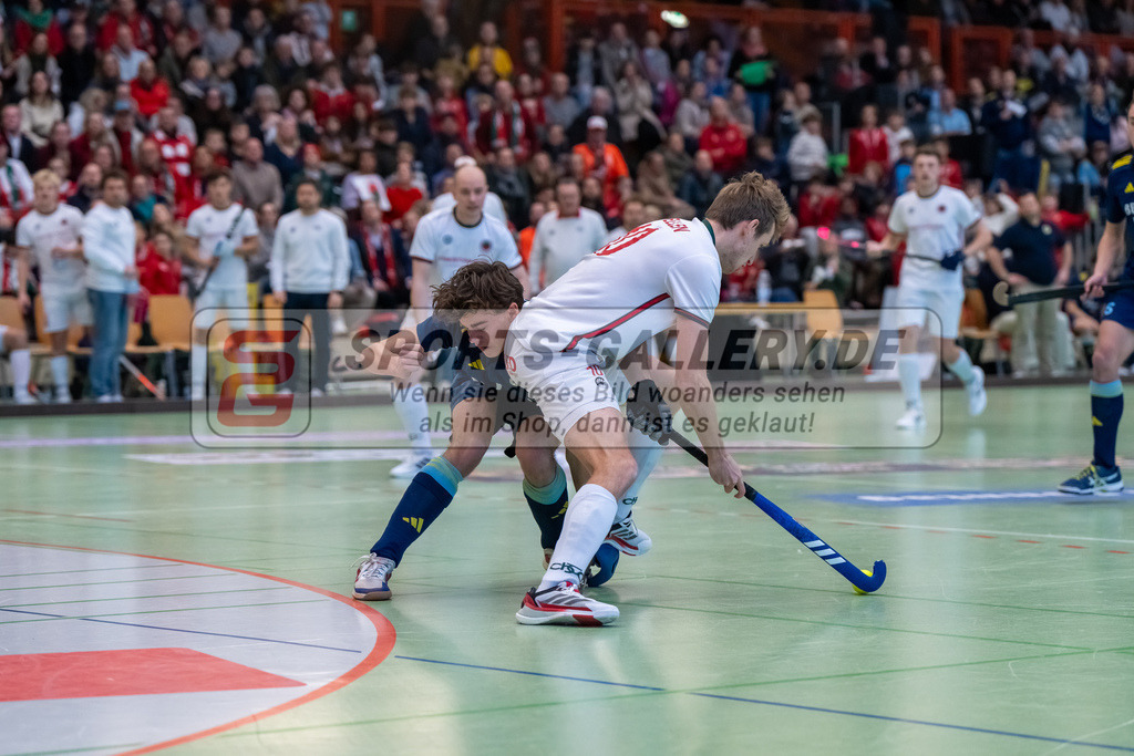 HK_20250118_101814 | 1/4 Finale 1. Bundesliga Halle Herren Crefelder HTC - Zehlendorfer Wespen am 18.1.2025 Halle Glockenspitz, Krefeld , Niklas Wellen ( Crefelder HTC 10 )