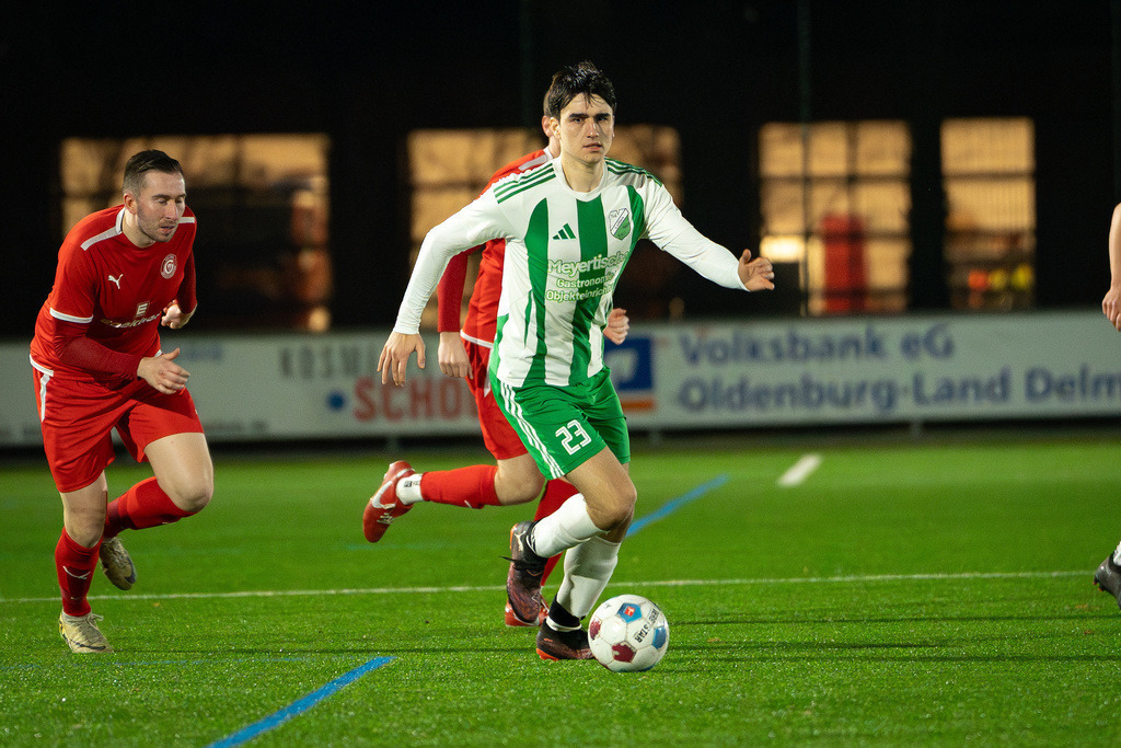 Fußball I Herren I Saison 2025-2026 I Freundschaftsspiel I TSV Grossenkneten - TuS Lutten I 1092 | David Klauser (23, TuS Lutten) - Realisiert mit Pictrs.com