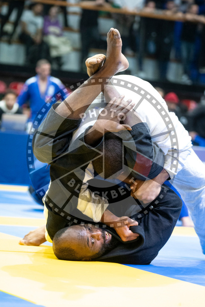 20240121PBB5809 | Fighters compete during the second day of the IBJJF European Championship in Paris, France, on January 21, 2024.
