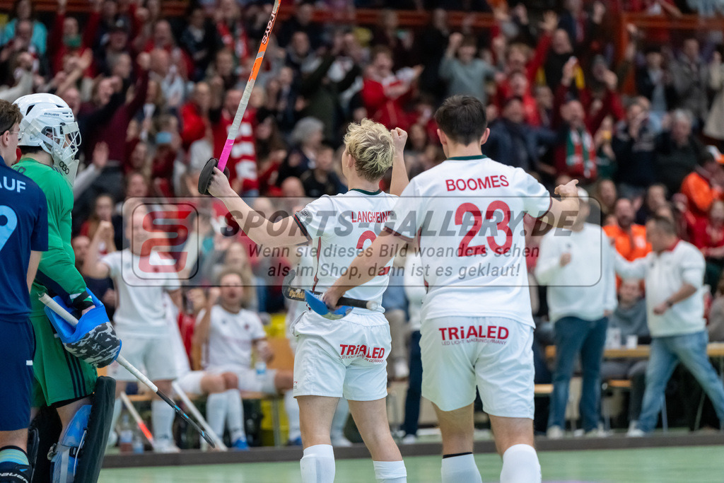 HK_20250118_101838 | 1/4 Finale 1. Bundesliga Halle Herren Crefelder HTC - Zehlendorfer Wespen am 18.1.2025 Halle Glockenspitz, Krefeld , LangHeinrich Finn ( Crefelder HTC #22 ) , Boomes Anton ( Crefelder HTC #23 )