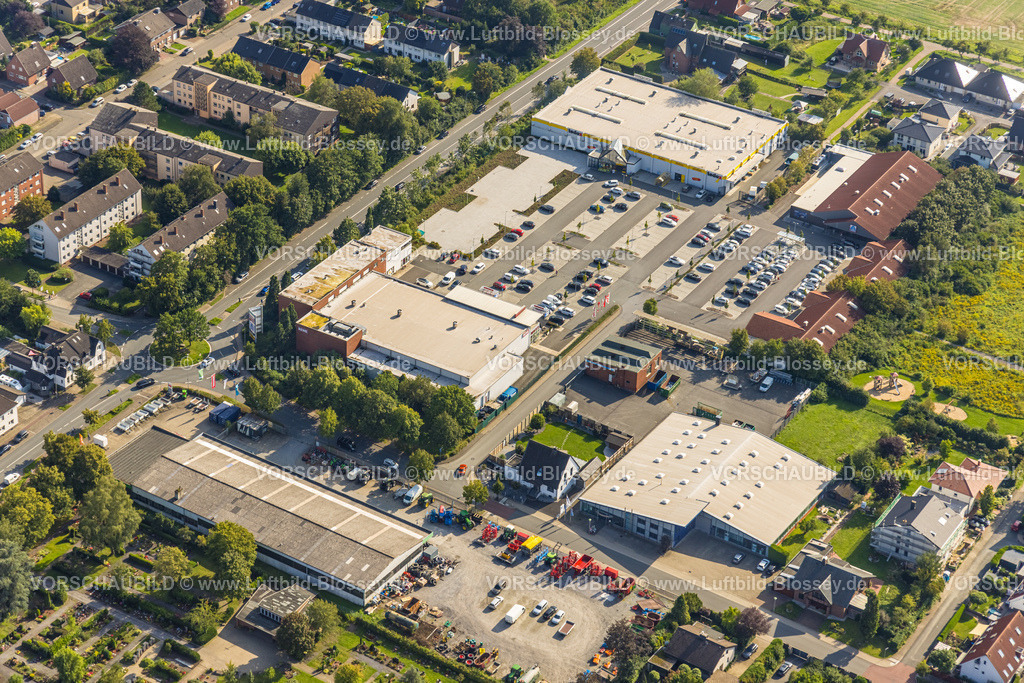 Beckum230804506 | Luftbild, Rewe Supermarkt und Aldi Supermarkt, tedox Baumarkt, Cheruskerstraße, Beckum, Münsterland, Nordrhein-Westfalen, Deutschland