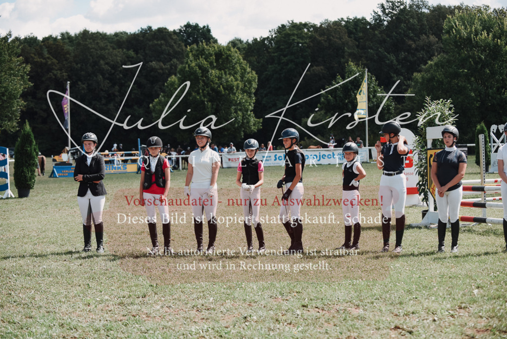 DSC_5866 | Pferde- und Turnierfotografie in Westsachsen. Pferdeportraits, Auftragszeichnungen und intuitive Kunst.