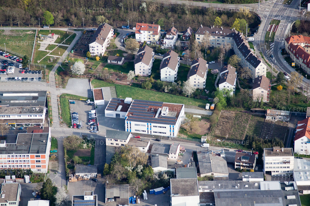 Luftbild: Langro Chemie, Porschestraße 12 im Ortsteil Zuffenhausen in Stuttgart im Bundesland Baden-Württemberg in Deutschland. Foto: IMG_39256.jpg vom 03.04.2011 durch Werner Riehm/FLY-FOTO.de