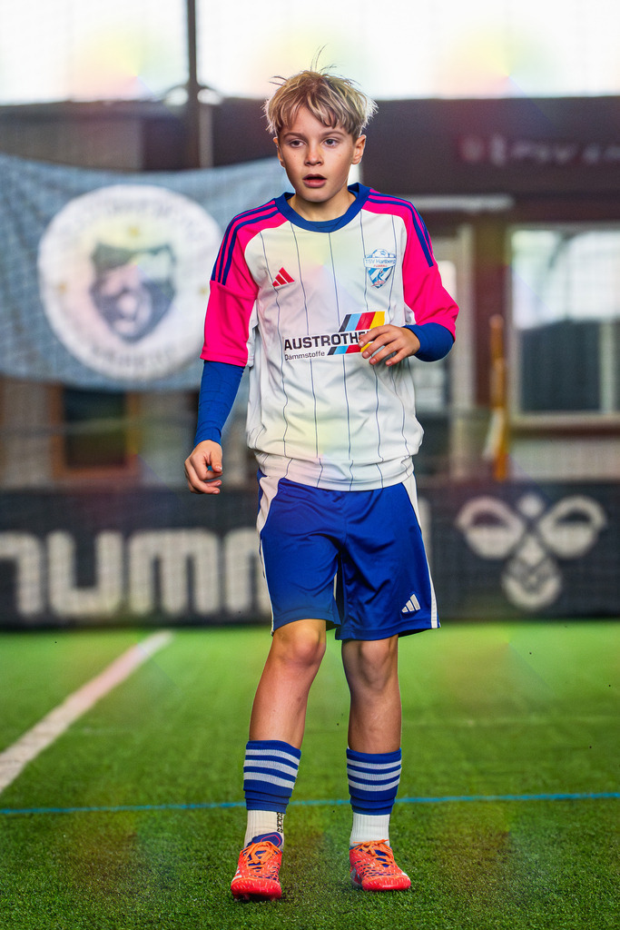 _BLR9879 | Professionelle Fußball- und Sportfotografie. Spielbilder online ansehen und kaufen – Einzelbilder oder komplette Galerien in hoher Qualität. - Realisiert mit Pictrs.com
