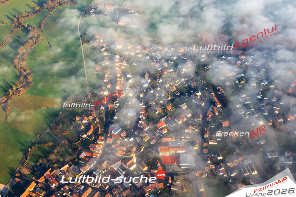 Die Luftaufnahme Untergreuth - Frensdorf wurde vom UL-Flugzeug (keine Drohne) aus fotografiert.Hohe Druck- Auflösung-die Geschenkidee!