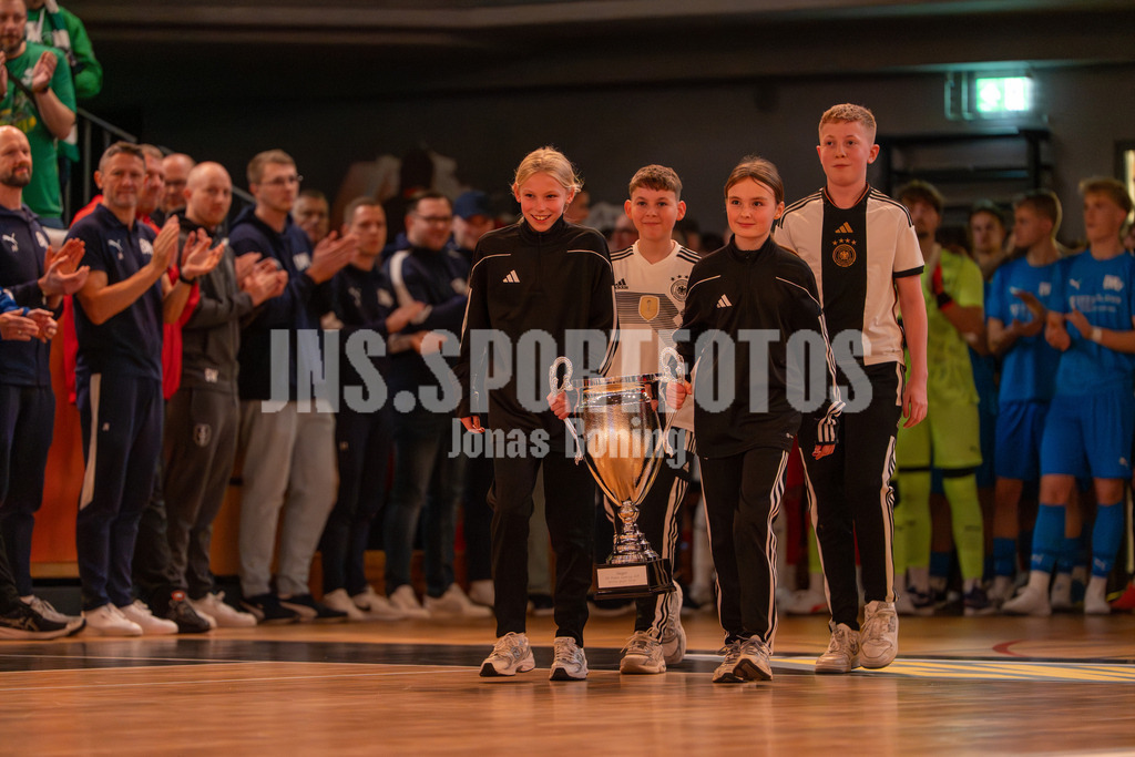 39. OM-Supercup-4 | jns.sportfotos - Realisiert mit Pictrs.com
