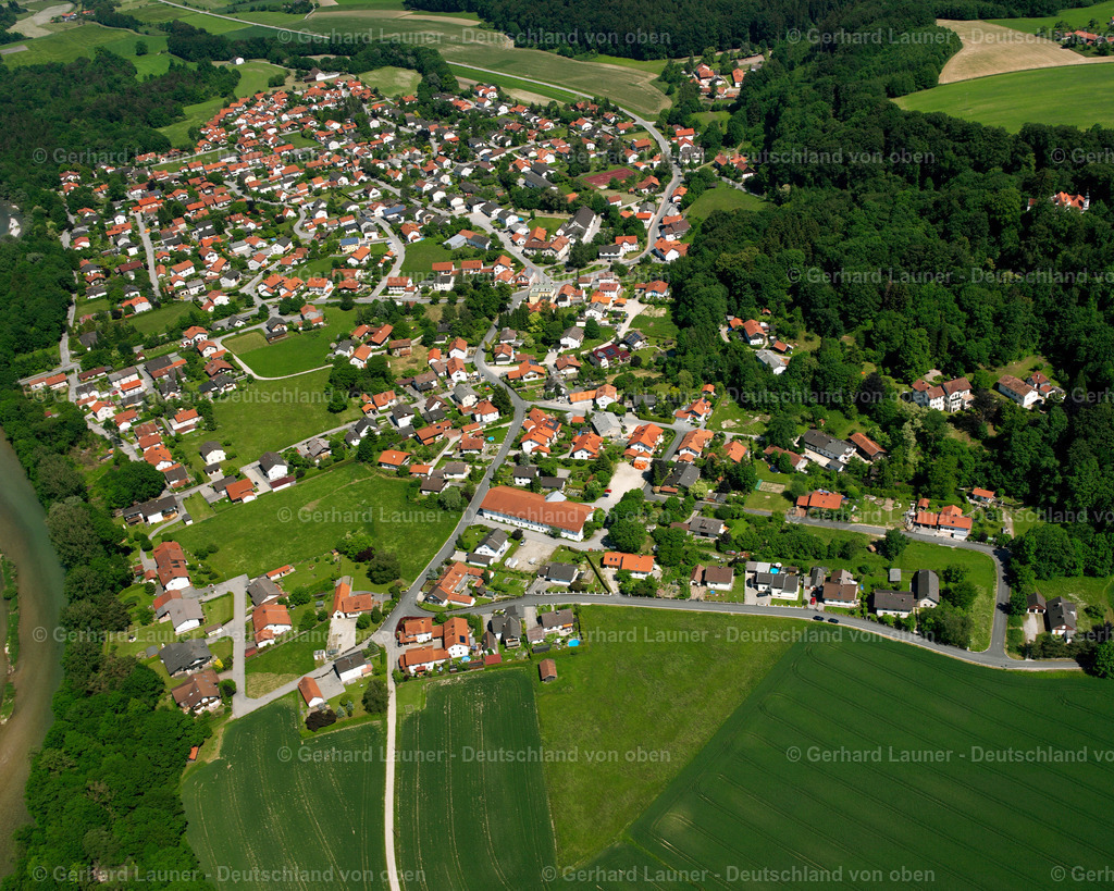 2600865 | WALD A.D.ALZ 09.06.2006 Stadtansicht des Innenstadtbereiches  in Wald a.d.Alz im Bundesland Bayern, Deutschland // City view on down town  in Wald a.d.Alz in the state Bavaria, Germany Foto: Gerhard Launer