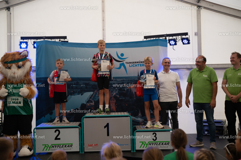 FSC08323 | Lichterlauf  - Realisiert mit Pictrs.com