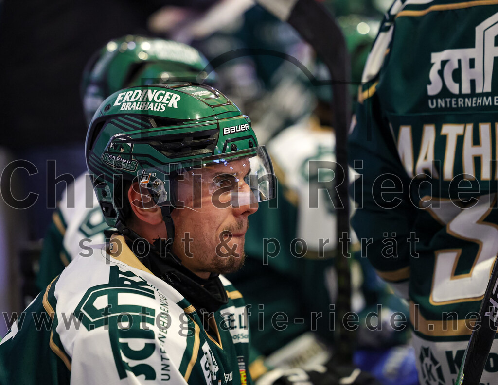 2025-09-14_116_TSV_Erding_gegen_EC_Peiting | Erding, Deutschland, 14.09.2025:Eishockey, Oberliga Süd 2025 / 2026, Testspiel, TSV Erding gegen EC Peiting, Endergebnis: 2:3Foto: Christian Riedel / fotografie-riedel.net