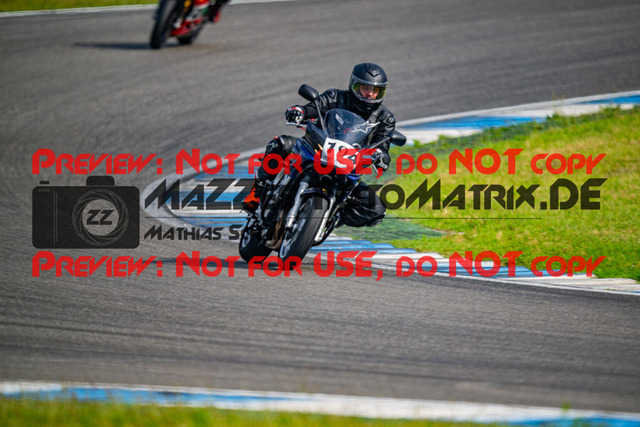 MaZZes_FotoMatrix_240702_6007705_2-69 | GELB